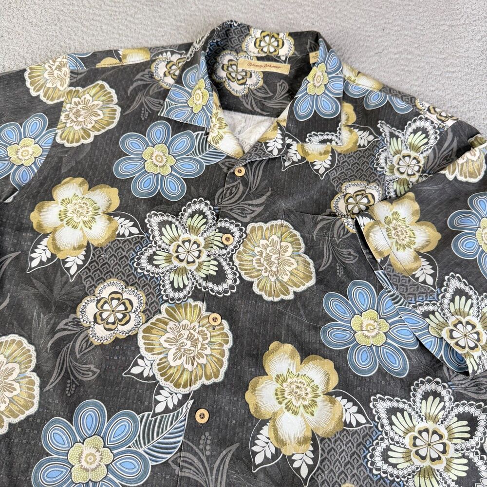 TOMMY BAHAMA Shirt Men  XL Gray Blue Silk Floral Button Hawaiian Camp Aloha